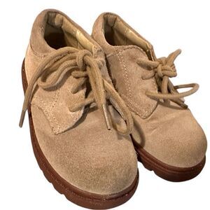 Stride Rite James Dirty Buck
Suede Shoes - Size 9W - Preloved
& Classic